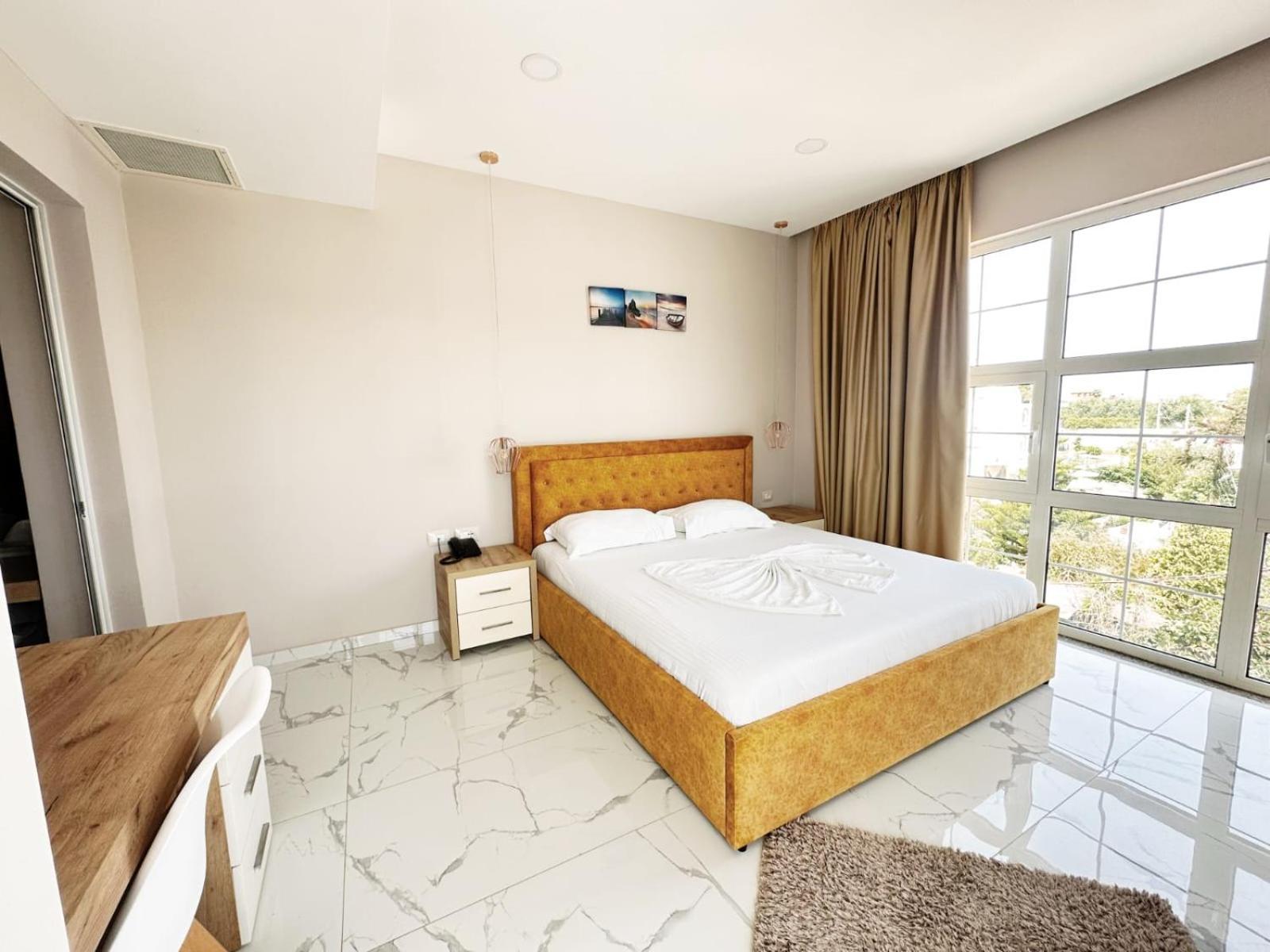 Hotel Ujvara Ksamil Exteriör bild