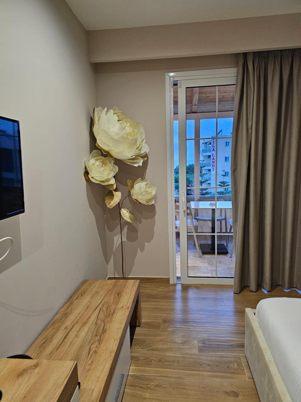 Hotel Ujvara Ksamil Exteriör bild