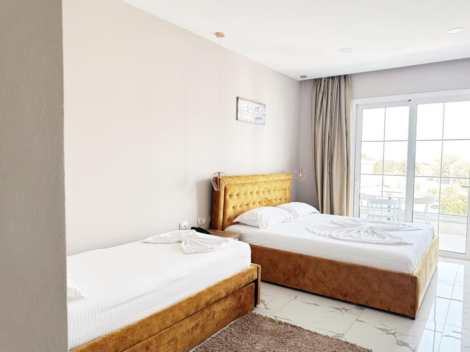 Hotel Ujvara Ksamil Exteriör bild