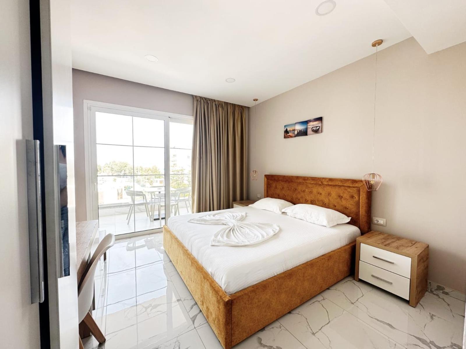 Hotel Ujvara Ksamil Exteriör bild