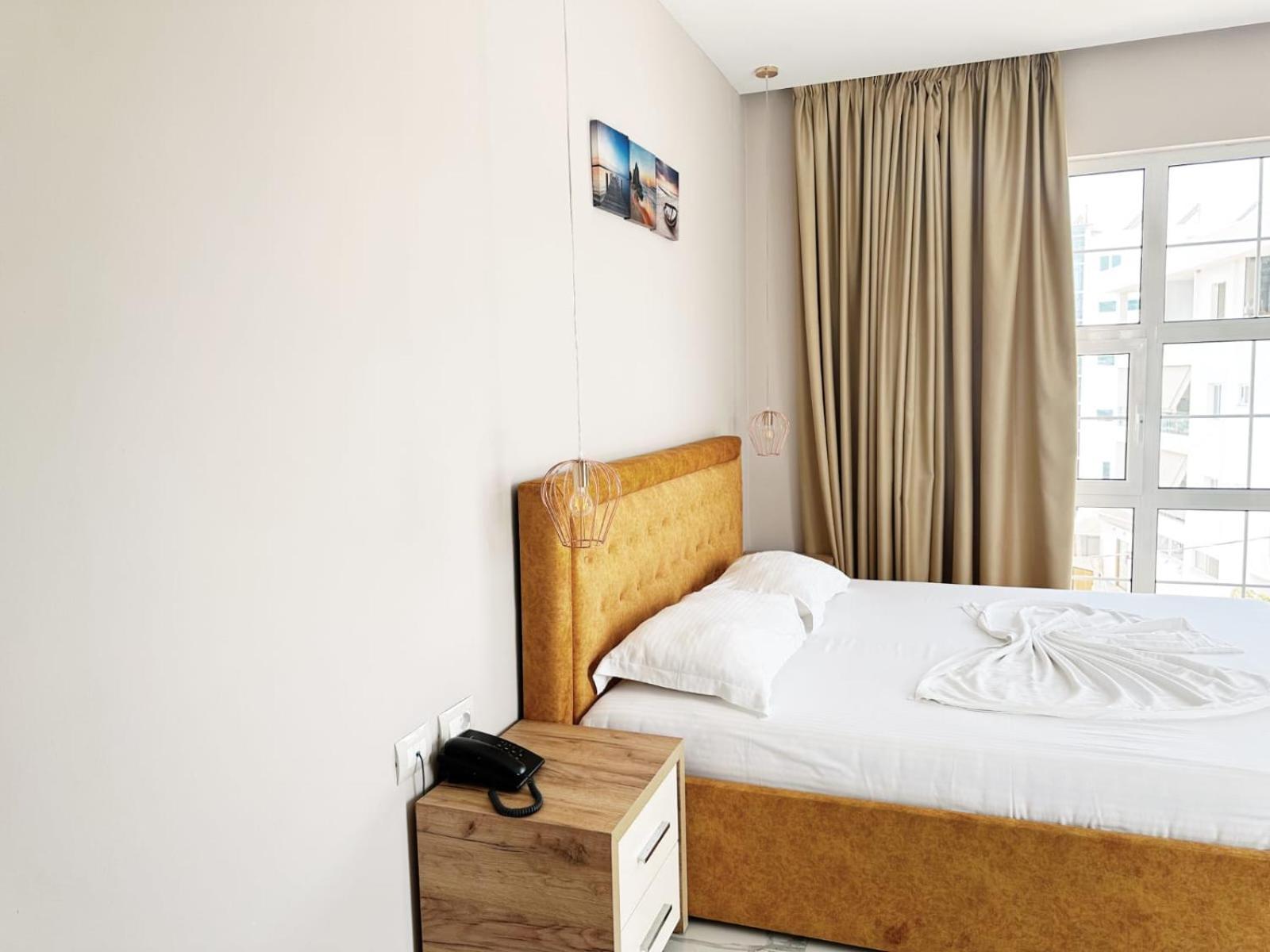 Hotel Ujvara Ksamil Exteriör bild