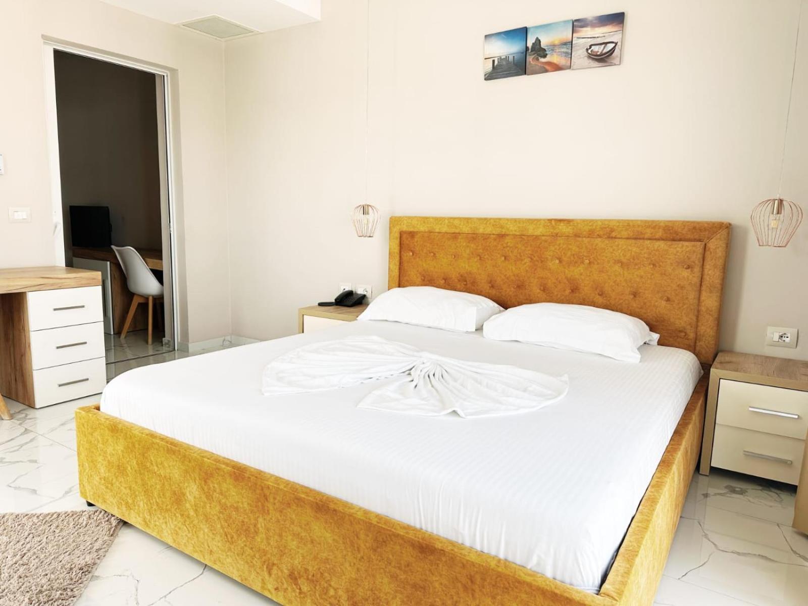 Hotel Ujvara Ksamil Exteriör bild